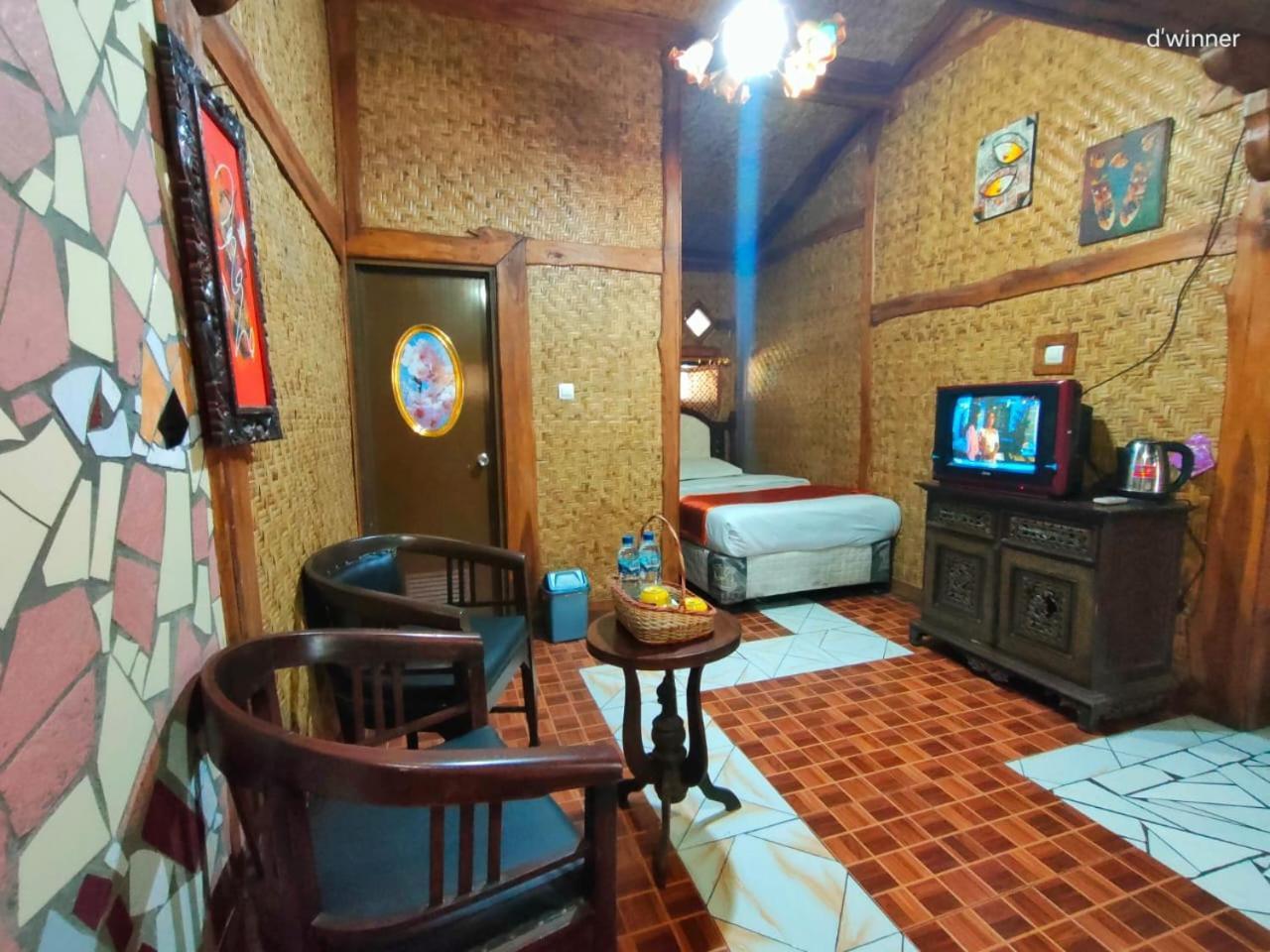 Yoschi'S Hotel Bromo Ngadisari Exterior photo